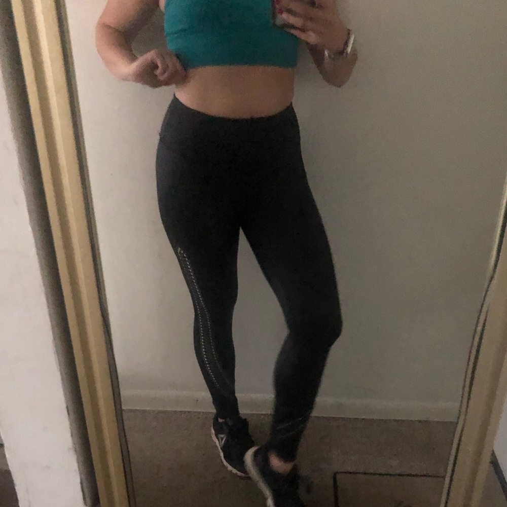 Victoria’s Secret Shine Knock-Out Leggings